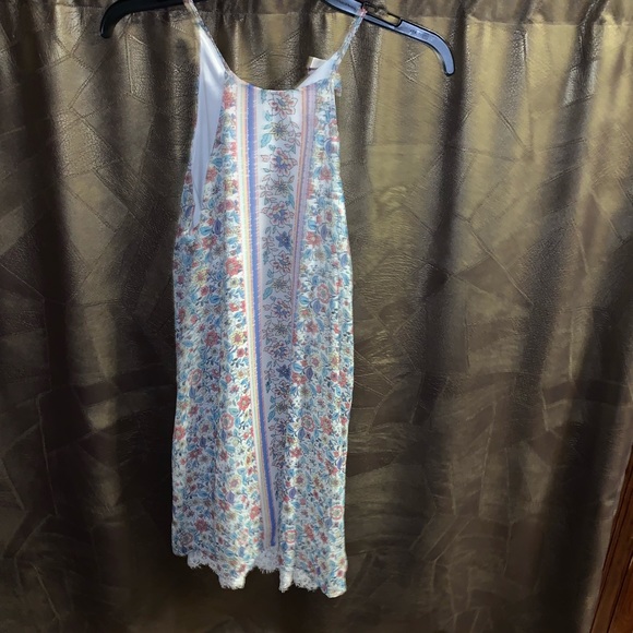 NWOT DRESS WITH LACE BOTTOM - Picture 1 of 3